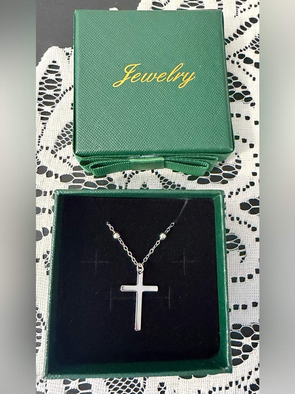 🌸 NEW Women’s Stainless Steel Cross Pendant Beaded Necklace
